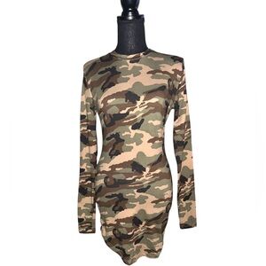 5/25$ ✨ Revamped Long Sleeves Camo Dress
